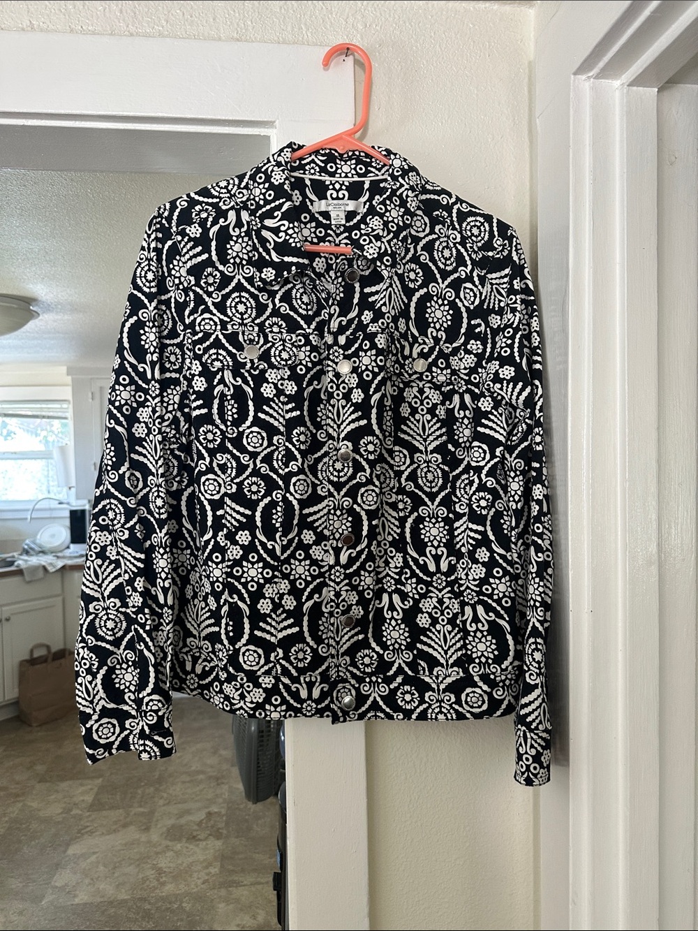 Liz Claiborne printed jacket. Size 16